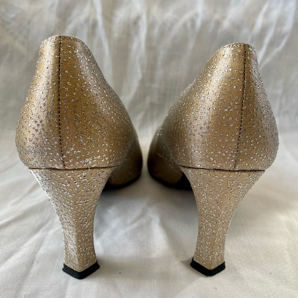 STUART WEITZMAN GOLD & SILVER HEELS - Picture 9 of 15